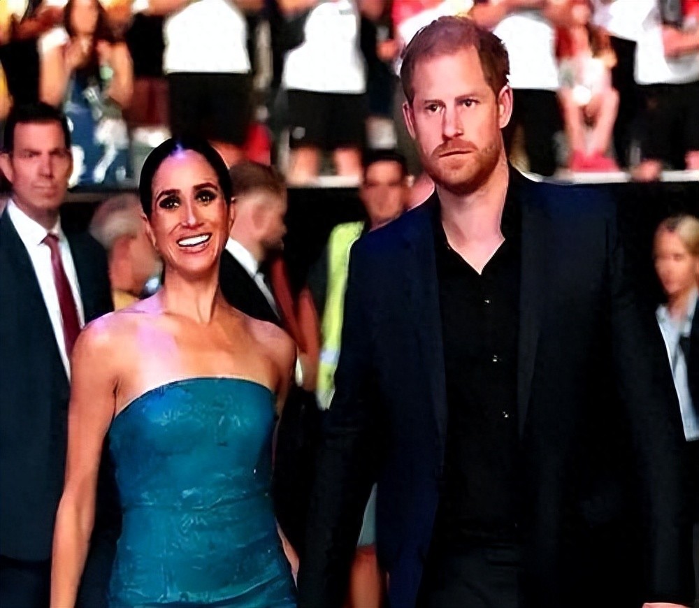 爆明星黑料的博主有哪些,_偷吃恋情爆料_娱乐圈绯闻