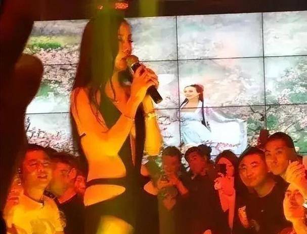 合成 女明星 裸_明星裸妆术具体是干嘛的_明星合成精品合成777