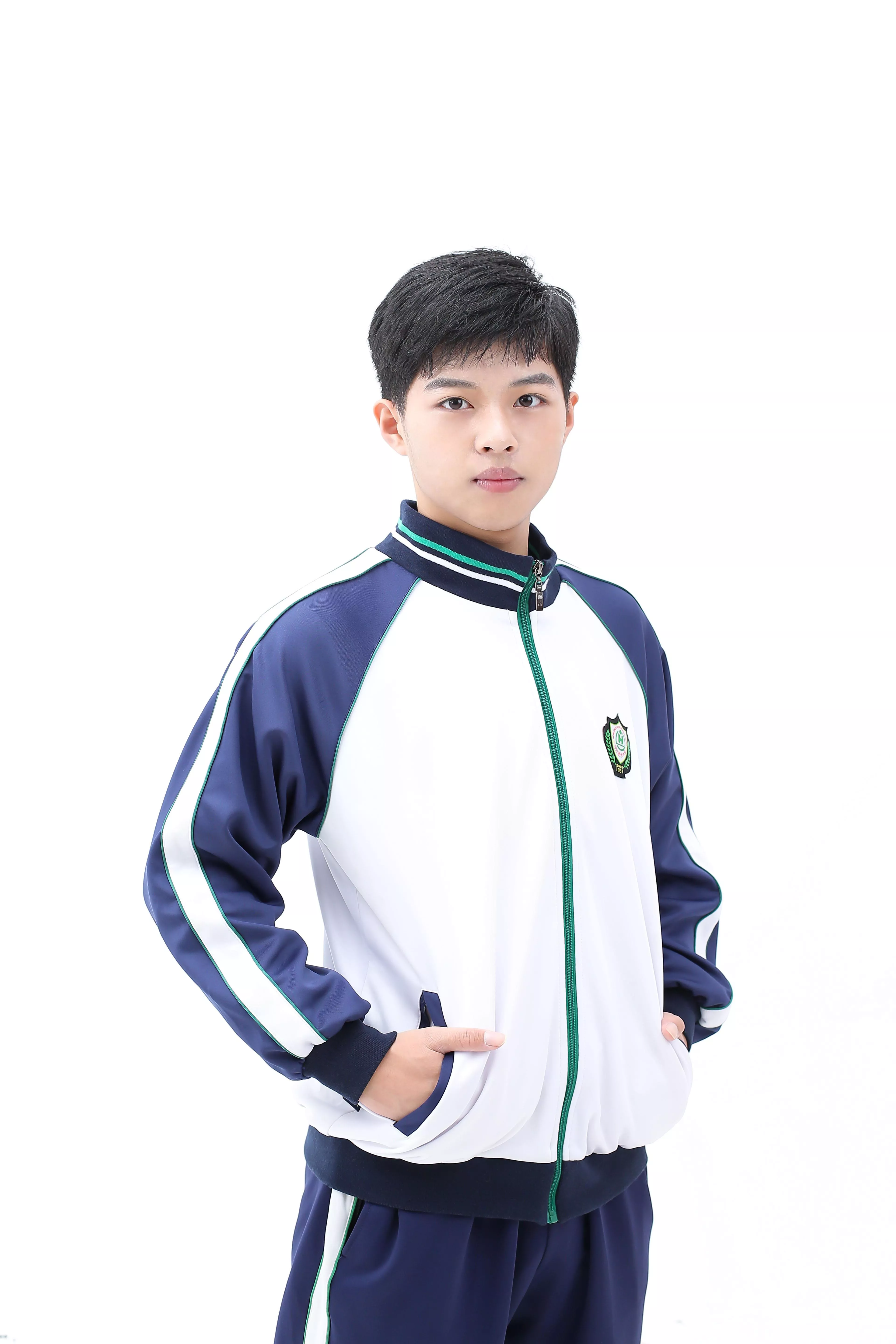 衡中校服设计_谷文泽衡中校友_女明星 校服